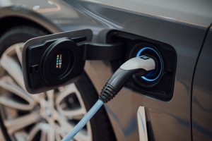Elektryczne samochody – jakie są zalety i wady?